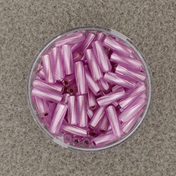 562910534 Glasstifte twisted fuchsia matt 10mm 15g