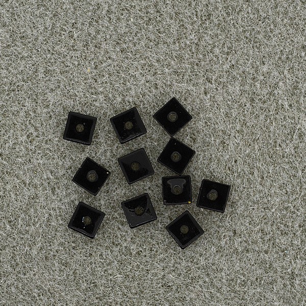 457636004_Metallzwischenteil-quadratisch-flach-1x6x6mm-schwarz-12-Stück