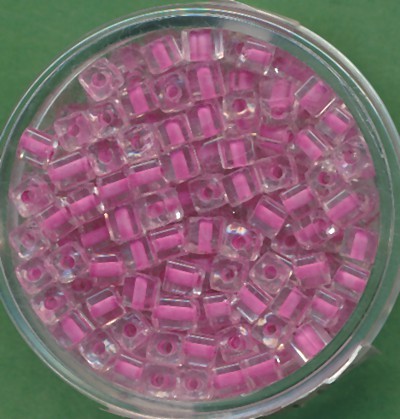 9643454 Glasperlen Würfel 3mm rosa Farbeinzug 20g