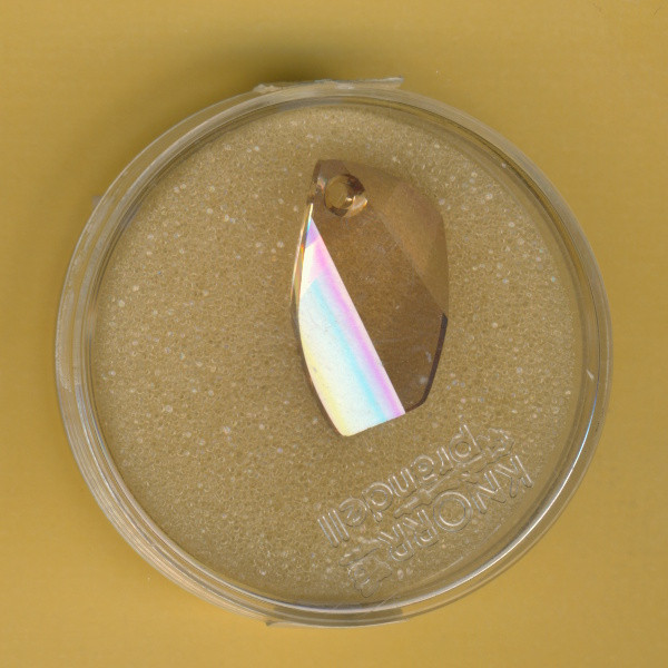 2213104 Swarovski Accessoires Avantgarde Pendant 20mm golden sha