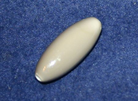 Acrylperle Olive 31x12mm creme