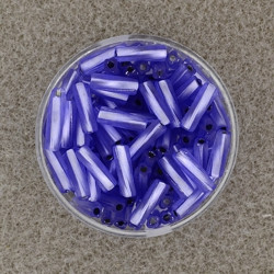 562910444 Glasstifte twisted hellsafir matt 10mm 15g