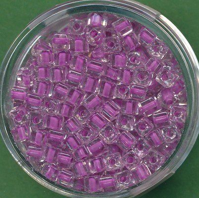Würfel 3mm lila