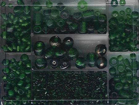Glasperlenbox grün-mix