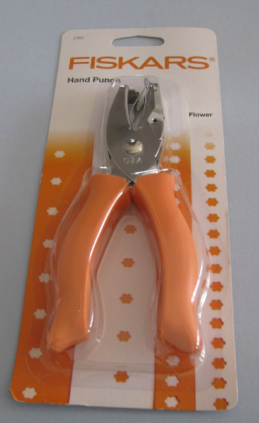 2362 Fiskars Handmotivstanzer Flower 0,63cm