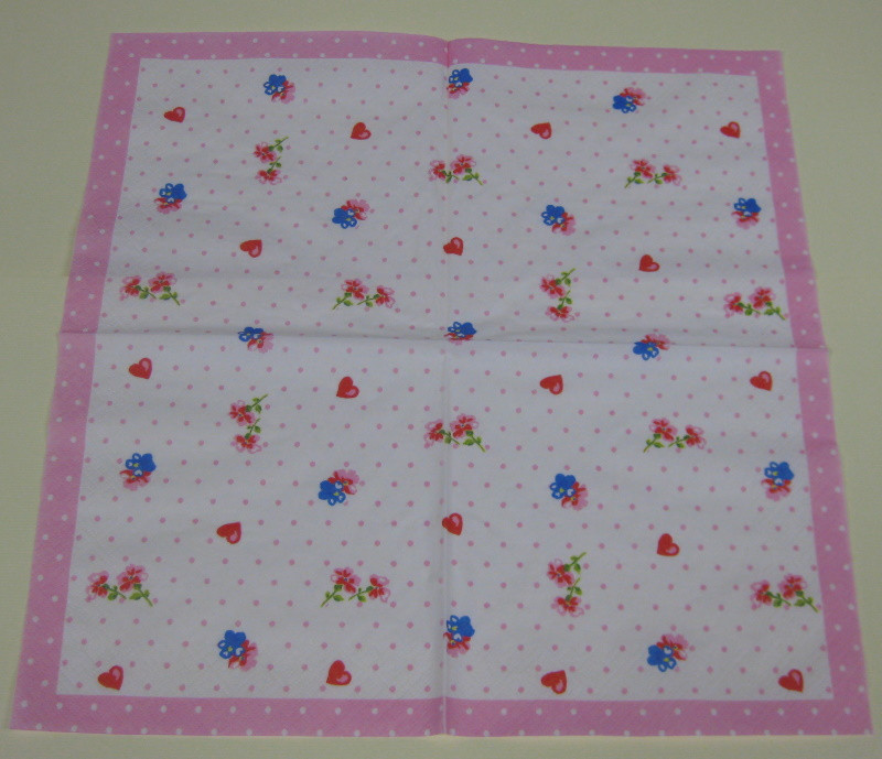 1661428_Serviette-Herzen-und-Blumen-weiß-hellrosa