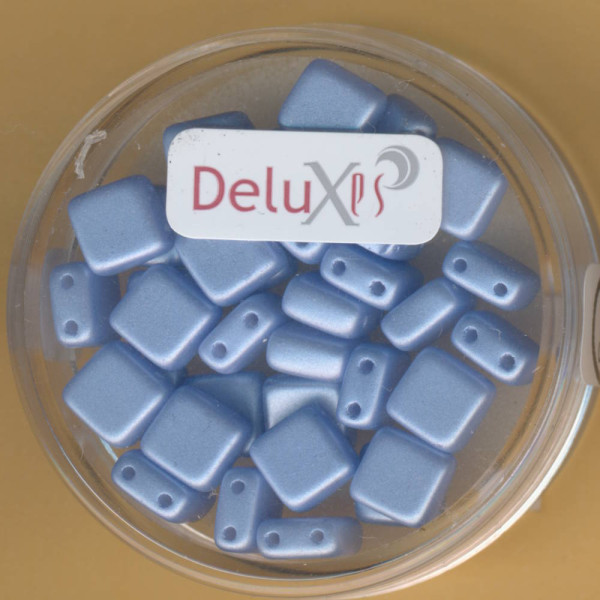 9700-06444 2 hole Square Beads Deluxes 6mm hellblau 35 Stück