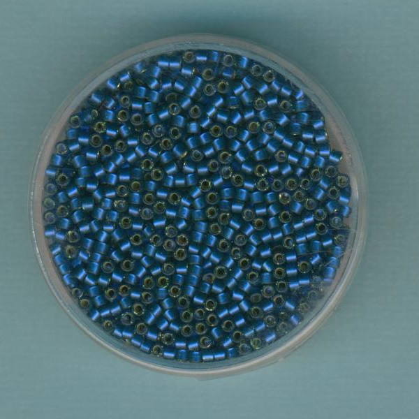 db0693 Delica Beads 11/0 2mm blau matt Silbereinzug 7g