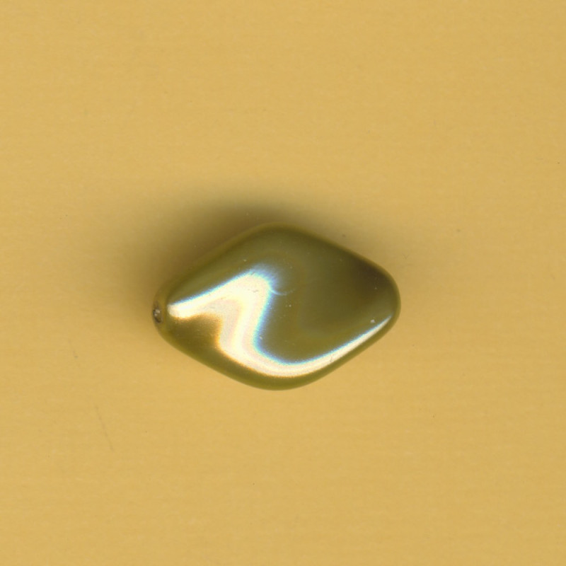 14347452 Glaswachsperle Chips 19x13mm avocado