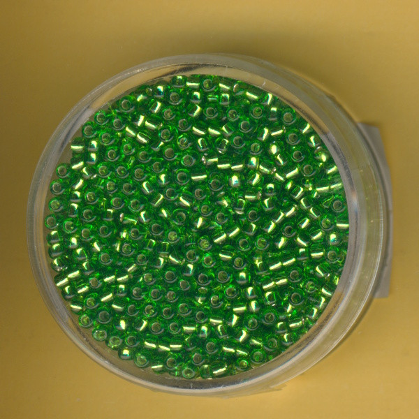 961127 Toho Beads 2,2mm peridot Silbereinzug 12g