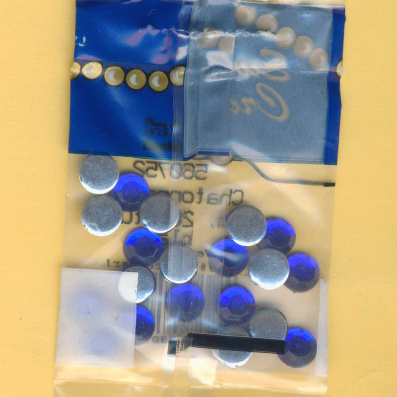 560752 Chatonrosen 9mm blau 20 Stück