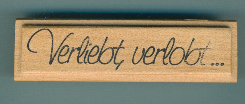 1800031 Holzstempel Verliebt verlobt 9x2cm