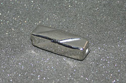 66400137 Metallperle Walze 4kant silber 31x11mm