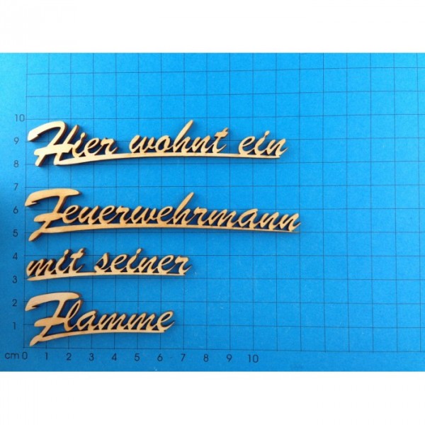 Schriftzug Schreibschrift Hier wohnt ein Feuerwehrmann...