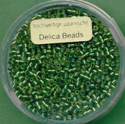 9663324_Delica-Beads-2mm-tannengrün-Silbereinzug-9g