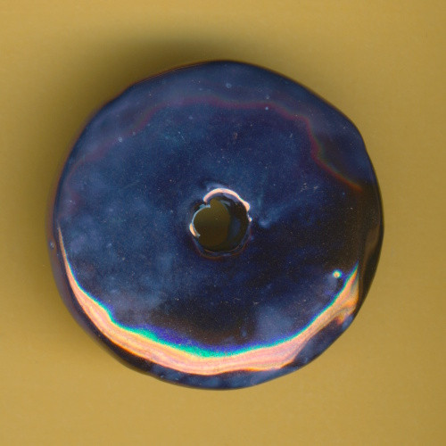 455032181 Keramikperle Donut 33mm flieder kupfer