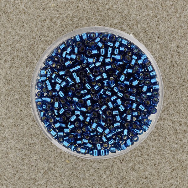 9664284_Delica-Beads-2,2mm-zirkon-Silbereinzug-7g