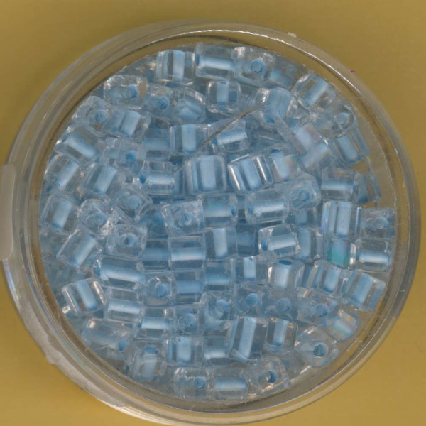 9643-444 Glasperlen Würfel 3mm hellblau Farbeinzug 20g