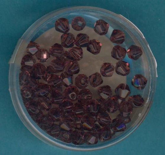 20565 Bicone Glasperlen 4mm lila 70 Stück