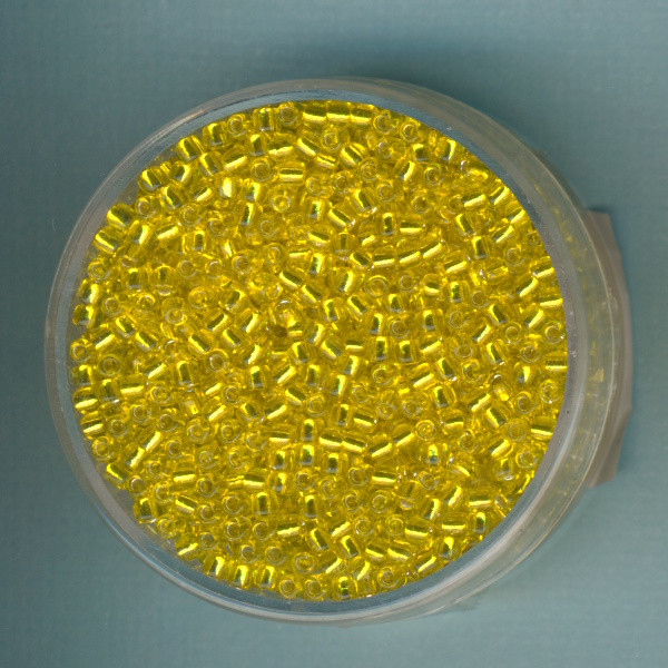 961132 Toho Beads 2,2mm gelb Silbereinzug 12g