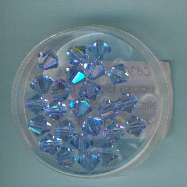 pc6300202 Preciosa Bicone 6mm hellsafir AB 24 Stück