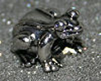 5964671 Großlochperle Frosch altplatin 20mm