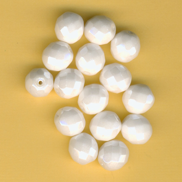 1021402 Glasschliffperlen 10mm weiß glanz 15 Stück