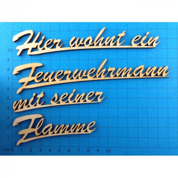 Schriftzug Schreibschrift Hier wohnt ein Feuerwehrmann...