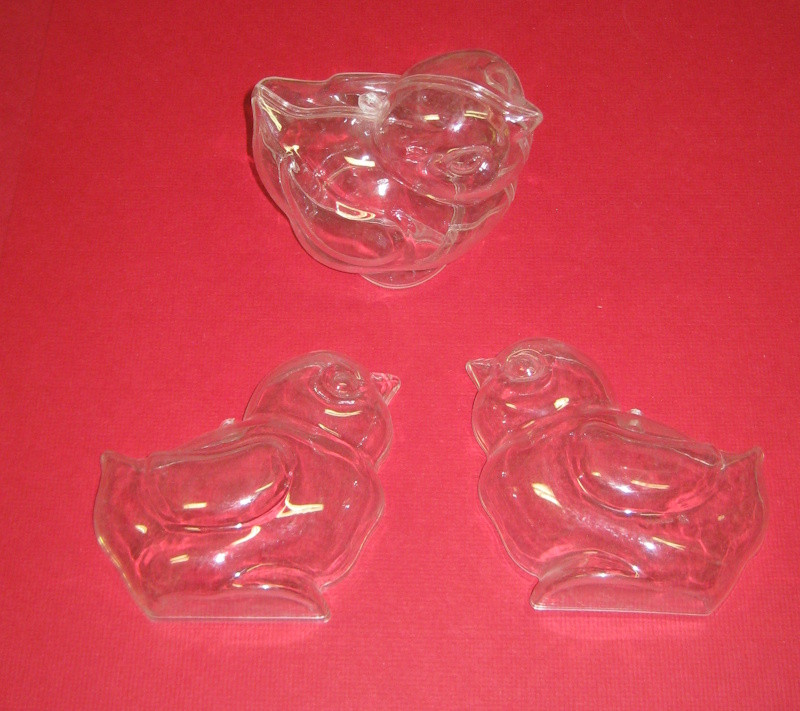 6917976 Acrylform Küken 9cm teilbar