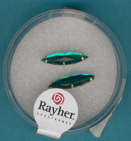 14179840 Strasssteine spitzoval 16x4mm smaragd 2 Stück