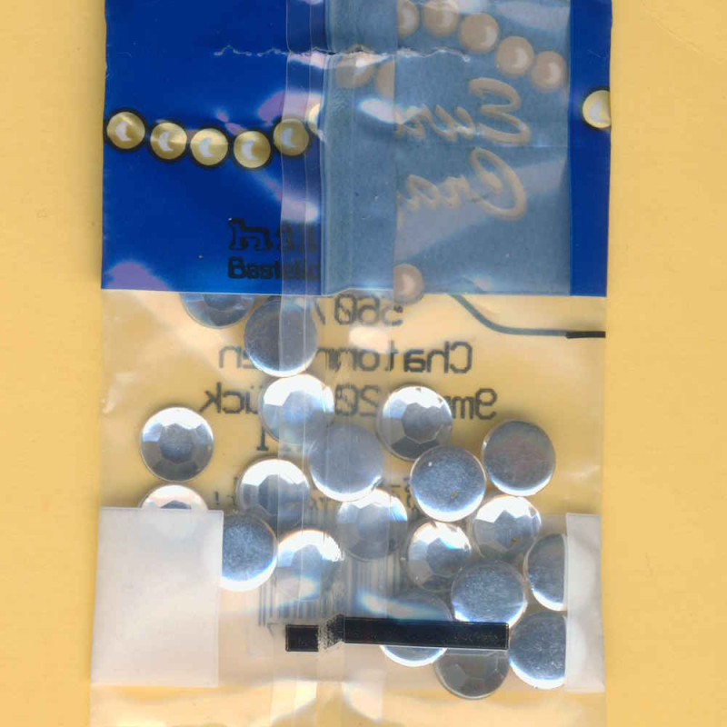 560700 Chatonrosen 9mm kristall 20 Stück