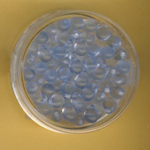 0745-444 Glasperlen Tropfen 5x7mm hellblau 60 Stück