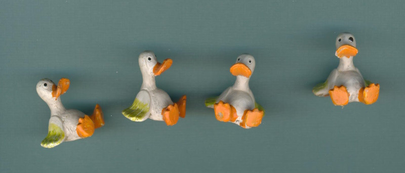 8817711 Keramik Mini Enten 2,5cm 4 Stück