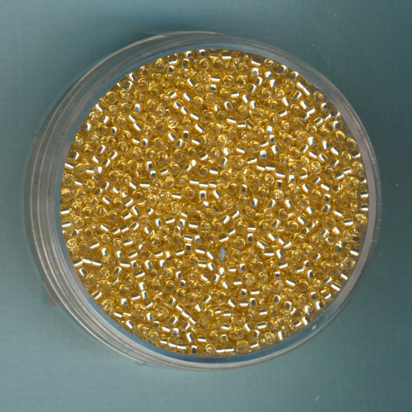 961522 Toho Beads 1,5mm light topas Silverlined 10g