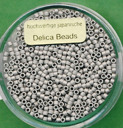 9663534 Delica Beads 2mm metallic platin matt 4g in Dose