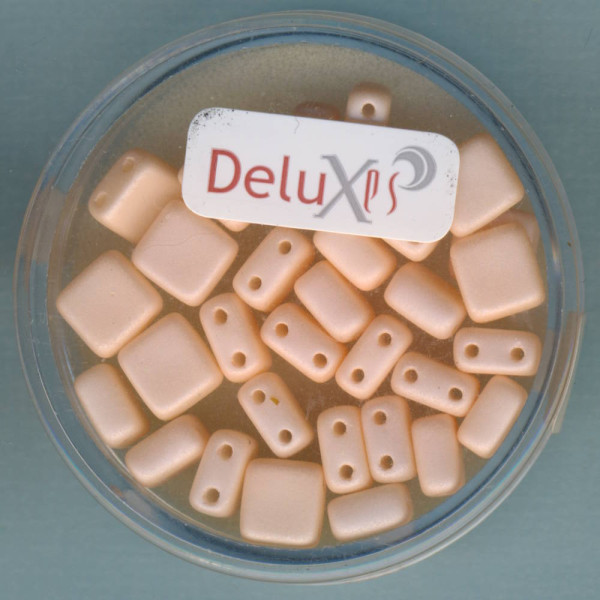 9701-06474 2 hole Square Beads Lumi Deluxes 6mm pfirsich 30 Stück