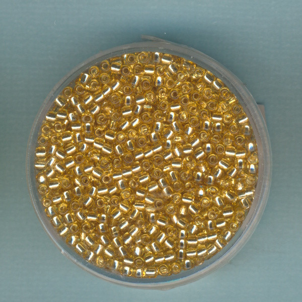 961122 Toho Beads 2,2mm light gold Silbereinzug 12g
