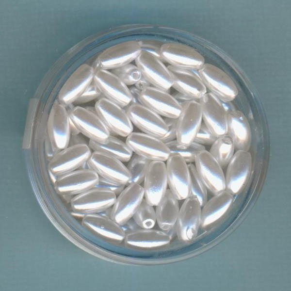 080108314 Wachsperlen Oliven 4x8mm weiß 60 Stück