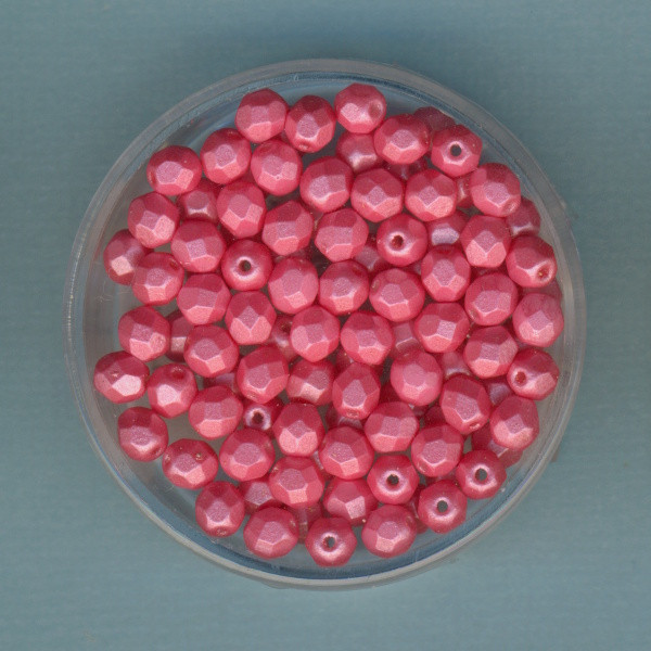 40240041 Glasschliffperlen 4mm Alabaster pink 100 Stück
