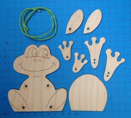 frh8310sb_Holz-Deko-Schlenkerfigur-Frosch-Hugo-10cm