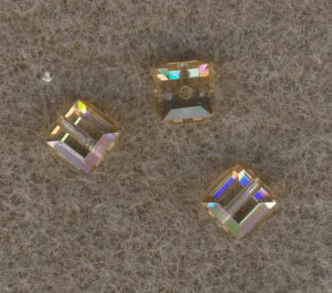 mh811686462 Swarovski Würfel 6mm golden shadow