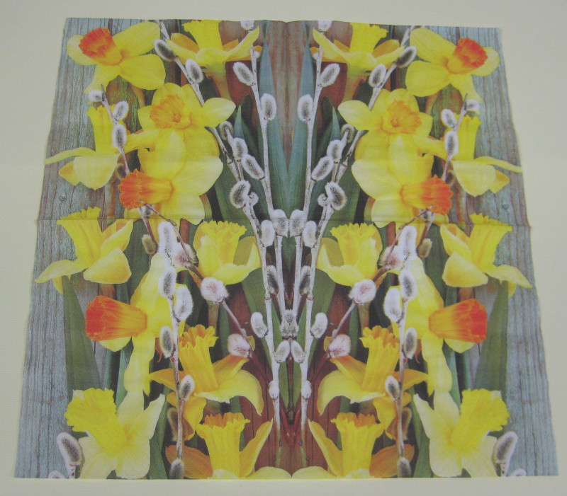 386005_Serviette-Narzissen-2