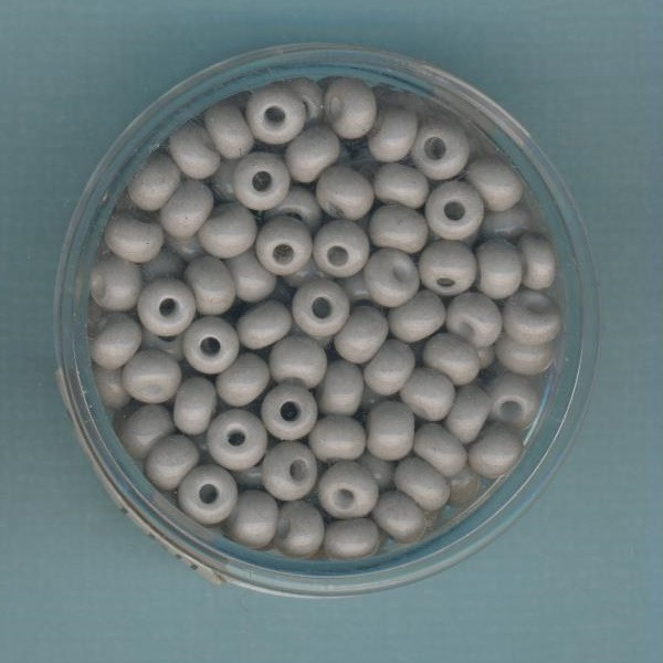 96830541 Rocailles 4,5mm hellgrau satt 17g