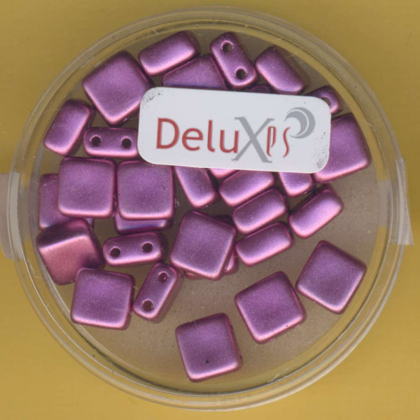 9700-06164 2 hole Square Beads Deluxes 6mm amethyst metallic 35 Stück