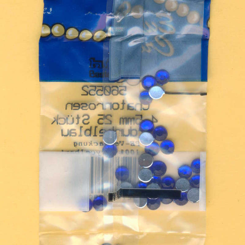 560552 Chatonrosen 4,5mm dunkelblau 25 Stück