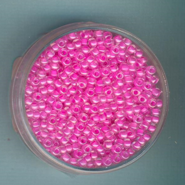 1022032 Rocailles 2,6mm Farbeinzug rosa 17g