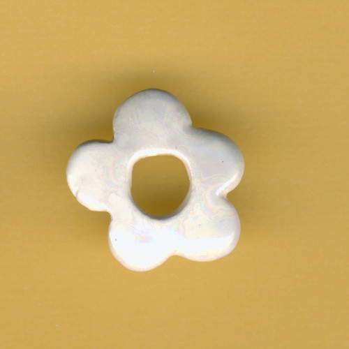 455010131 Keramikperle Blume 22mm weiß AB