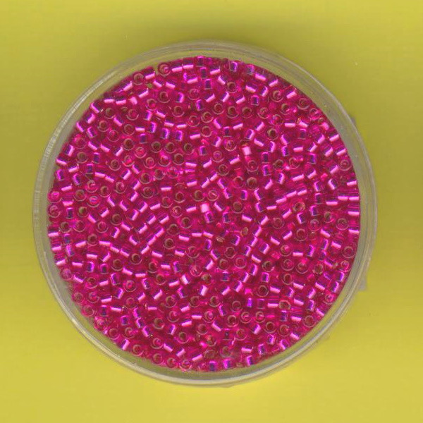 db1340 Delica Beads 11/0 2mm Silbereinzug fuchsia 9g