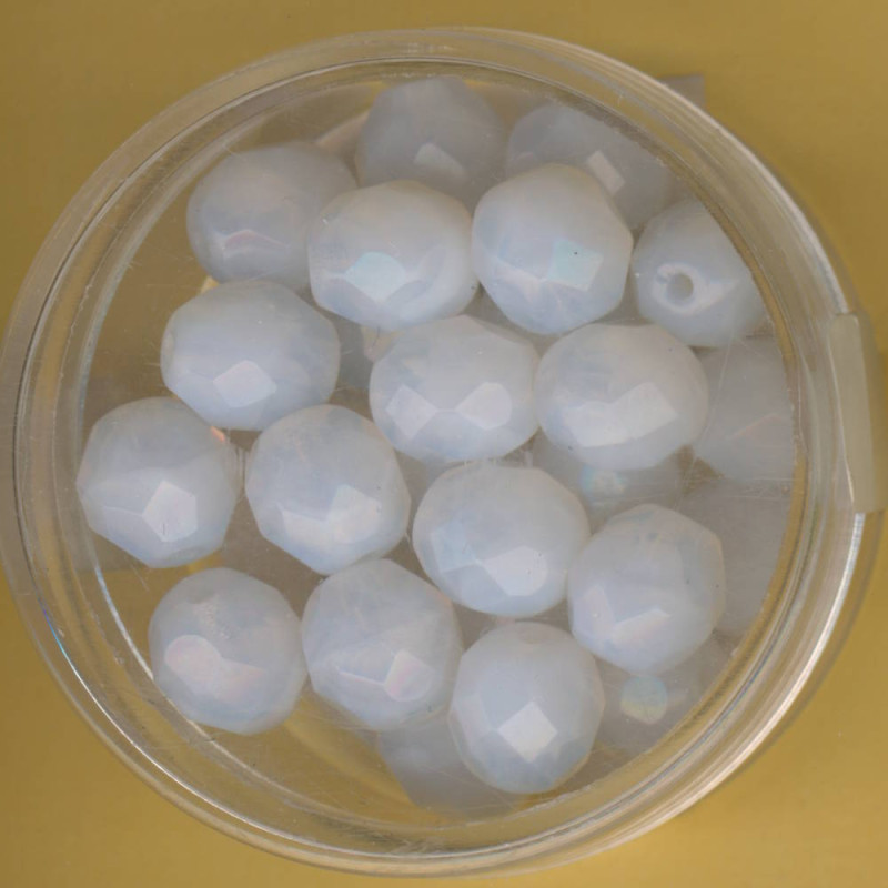 0730-08065 Glasschliffperlen 8mm perlmuttweiß 25 Stück