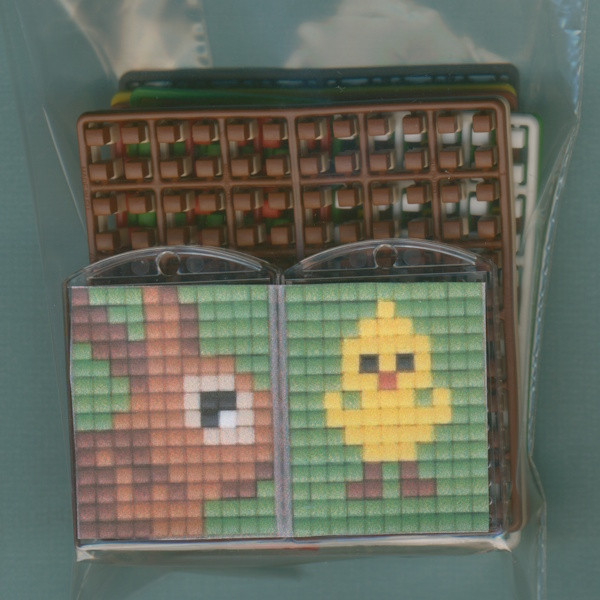 77706 Pixelhobby Medaillon Set Hase Küken 1